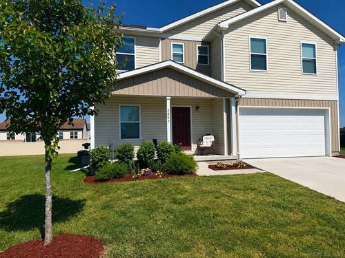 2247 Hunter Ln, Burton, MI, 48519-2025 | Card Image