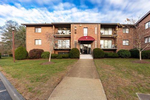 4-31-221 Oak St, Brockton, MA, 02301-1367 | Card Image