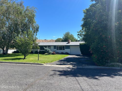 39 Saint John Ave, Naches, WA, 98937 | Card Image
