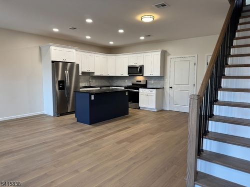 2-188 Heckel St, Belleville, NJ, 07109-1006 | Card Image