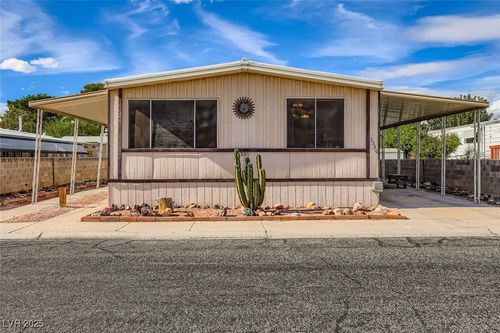 3539 Lost Hills Dr, Las Vegas, NV, 89122-4023 | Card Image