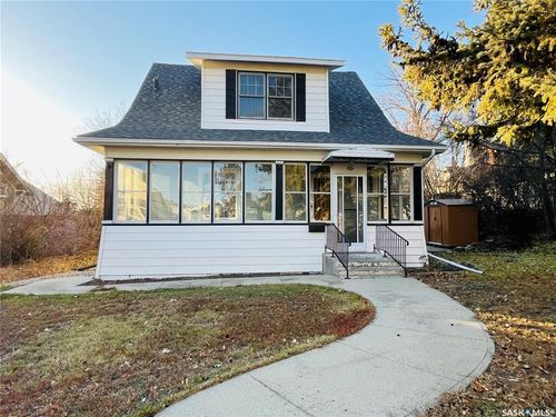456 3rd Ave Ne, Swift Current, SK, S9H2H2 | Card Image