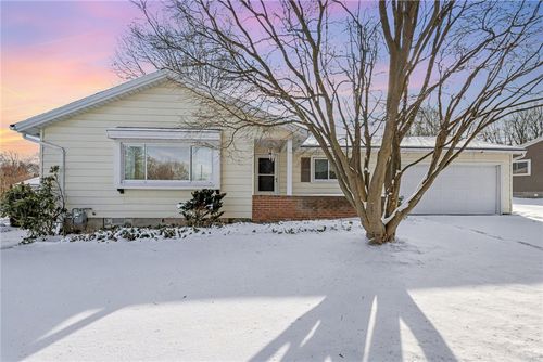 211 Westmar Dr, Gates, NY, 14624-2539 | Card Image