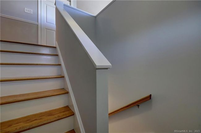 114 Meadow View Ter, House other with 3 bedrooms, 3 bathrooms and null parking in New Haven CT | Image 31