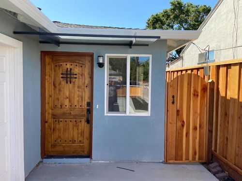 1133 Jervis Ave, East Palo Alto, CA, 94303-1012 | Card Image