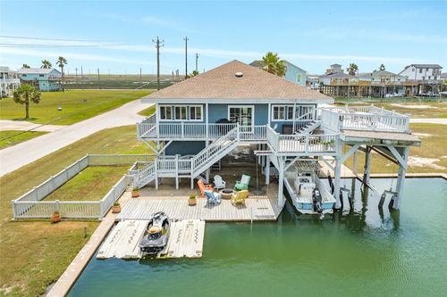 202 Schooner Dr, Freeport, TX, 77541-9494 | Card Image