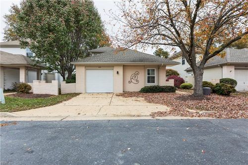 959 Nicklaus Dr, Newport News, VA, 23602-8898 | Card Image