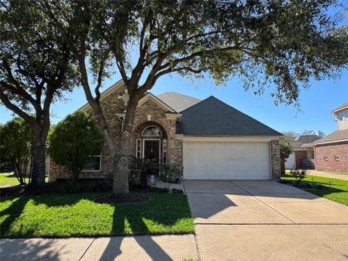 7915 Fall Hollow Dr, Houston, TX, 77041-1295 | Card Image