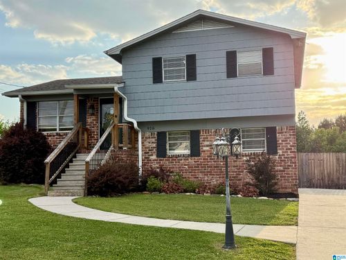 916 W Park Ln, FULTONDALE, AL, 35068-1928 | Card Image