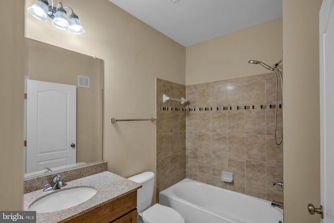 19430 Newton Pass Sq, Townhouse with 2 bedrooms, 2 bathrooms and null parking in LEESBURG VA | Image 11