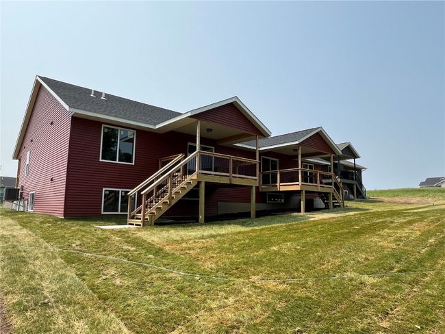 817 Prairie View Dr, Condo with 4 bedrooms, 3 bathrooms and null parking in West Branch IA | Image 35