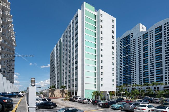 APT-4F - 1250 West Ave, Condo with 1 bedrooms, 1 bathrooms and null parking in Miami Beach FL | Image 9