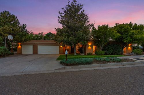 3001 La Villita Pl Ne, Albuquerque, NM, 87111-5619 | Card Image