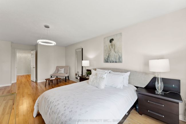 57 Littleriver Crt, House attached with 4 bedrooms, 4 bathrooms and 3 parking in Vaughan ON | Image 24