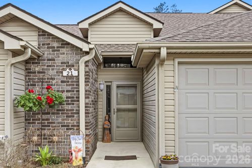 21 Tisha Ln, Hendersonville, NC, 28739-5583 | Card Image