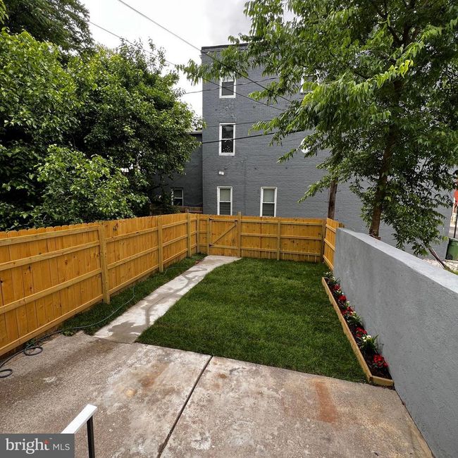 1217 W Lanvale St, Townhouse with 5 bedrooms, 4 bathrooms and null parking in BALTIMORE MD | Image 35