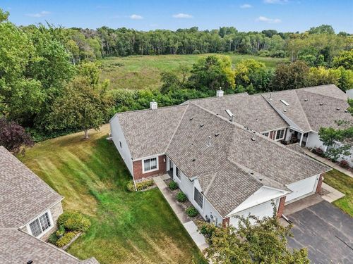 7586 Ojibway Park Bay, Woodbury, MN, 55125-4302 | Card Image