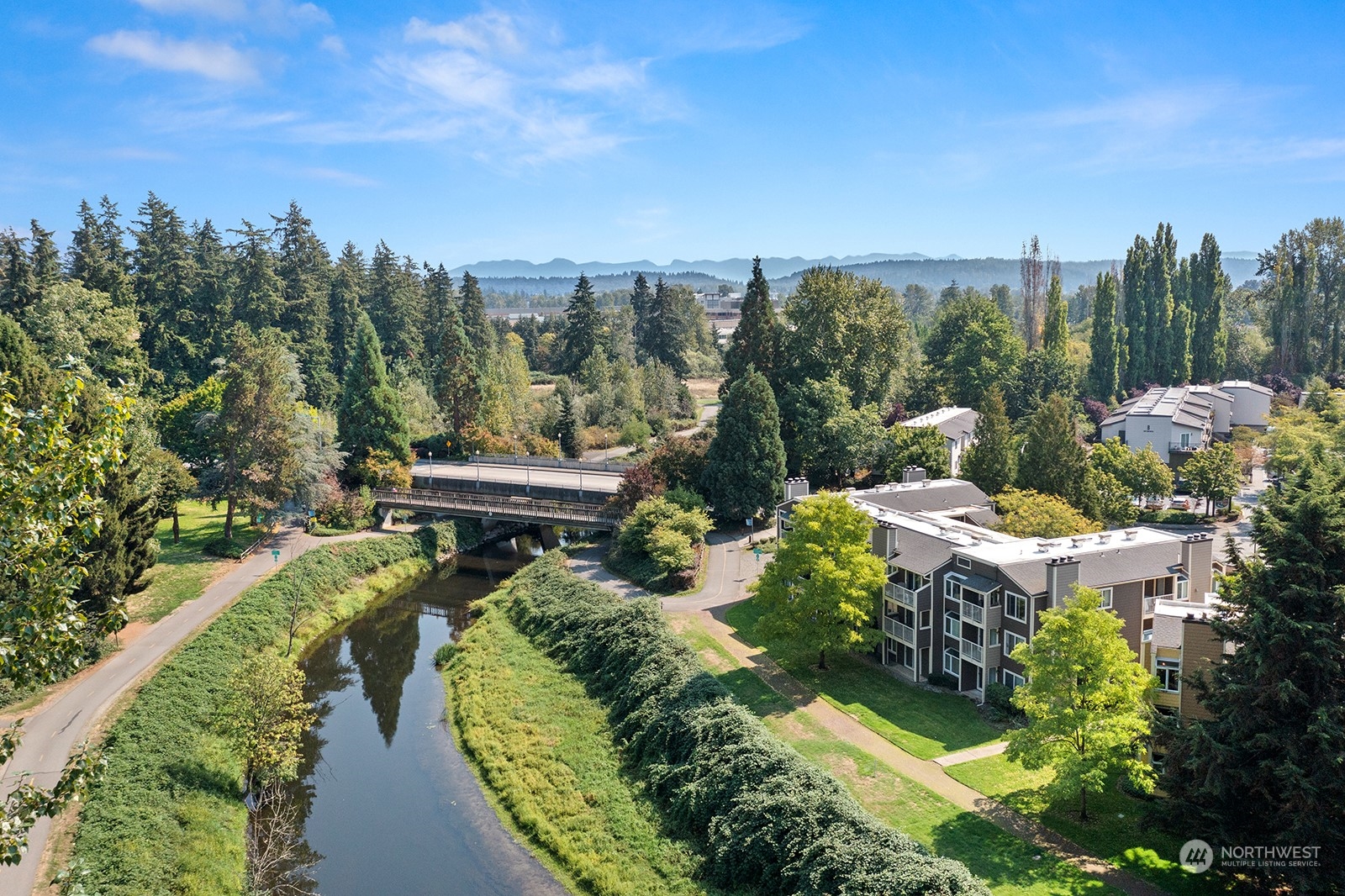 Leary Way, Redmond, WA 98052
