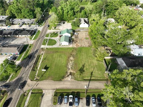1000 W Thomas St, Hammond, LA, 70401-3040 | Card Image