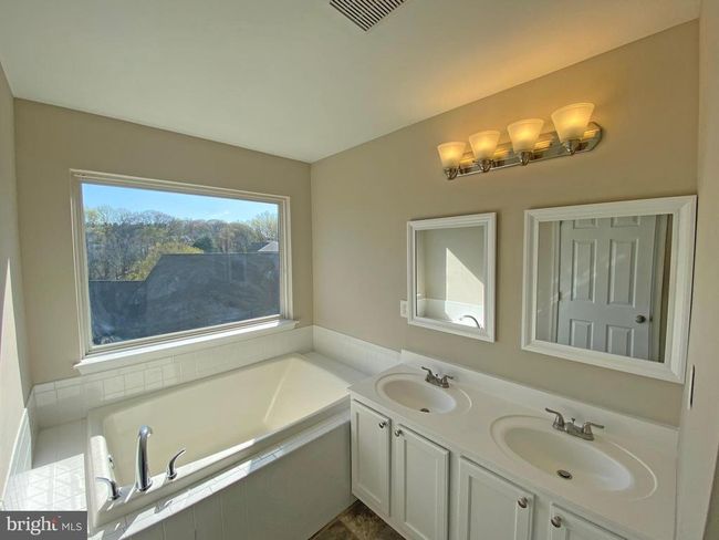 16 Thomas Ln N, Townhouse with 2 bedrooms, 3 bathrooms and null parking in Newark DE | Image 14