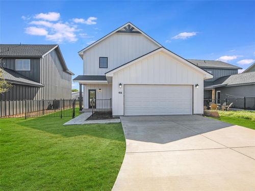 416 Stagecoach Trl, San Marcos, TX, 78666-5204 | Card Image