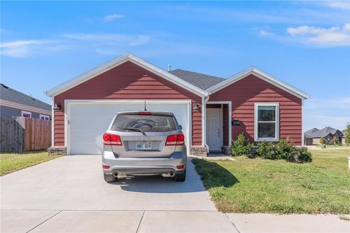 5979 W Holdcroft Dr, Fayetteville, AR, 72704-5179 | Card Image