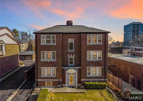 apt-3s-116 N Central Ave, Clayton, MO, 63105-3870 | Card Image