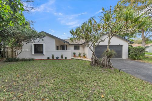 11709 Melaleuca Way, Hollywood, FL, 33026-1228 | Card Image