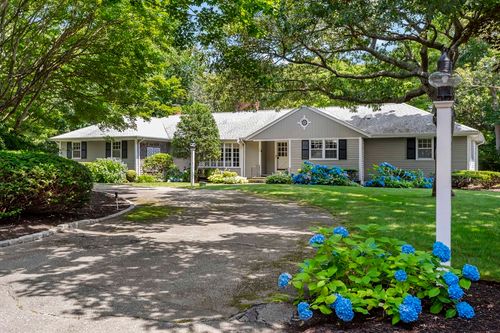150 Green Dunes Dr, West Hyannisport, MA, 02672 | Card Image