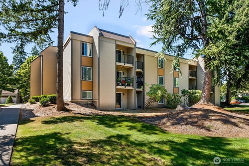 b21-14665 Ne 34th St, Bellevue, WA, 98007-3566 | Card Image