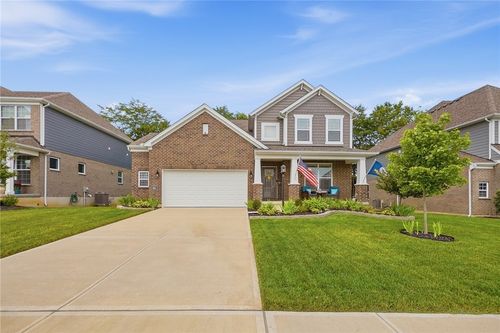 681 Newton Dr, Beavercreek, OH, 45434-3517 | Card Image