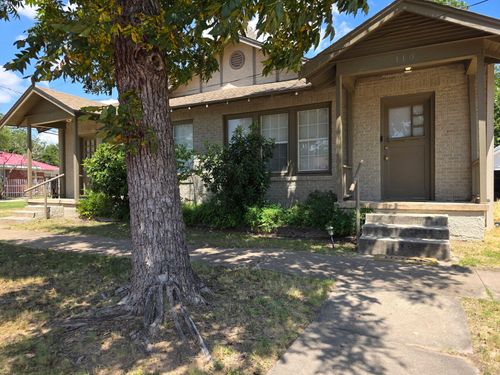110 N Emerson St, San Angelo, TX, 76903-5667 | Card Image