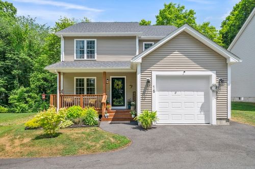 16 Farnum St, Uxbridge, MA, 01569-1817 | Card Image