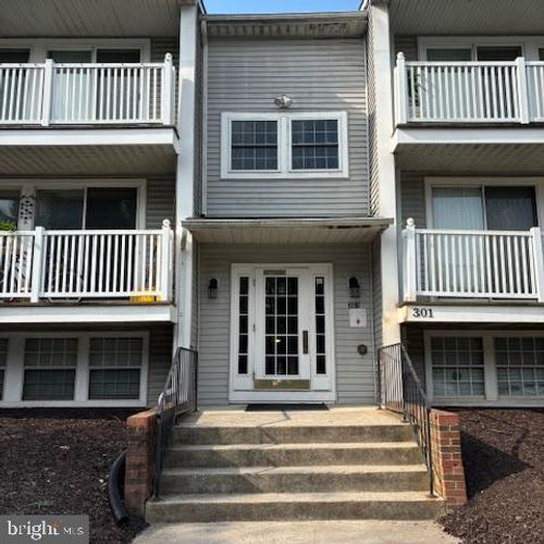 apt-6-301 Palmspring Dr, GAITHERSBURG, MD, 20878-2942 | Card Image