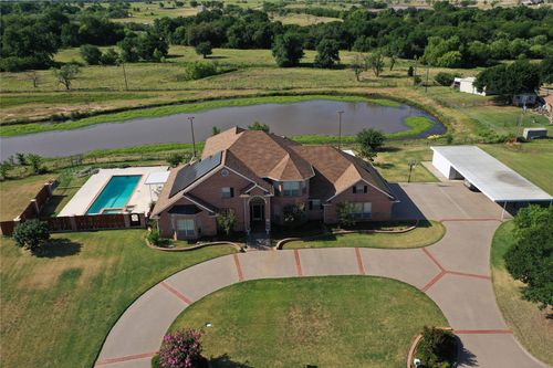 505 Country Club Dr, Henrietta, TX, 76365-3608 | Card Image