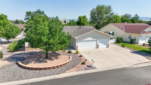 1673 Wetterhorn St, Montrose, CO, 81401-6426 | Card Image