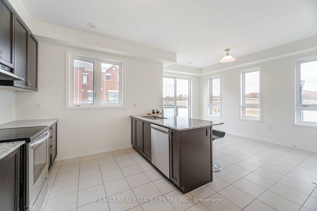 3370 Promenade Thunderbird, House attached with 4 bedrooms, 4 bathrooms and 1 parking in Pickering ON | Image 13