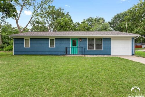 1618 Pennsylvania St, Lawrence, KS, 66044-3752 | Card Image