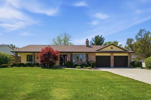 1007 Carnation Dr, Wapakoneta, OH, 45895-1116 | Card Image