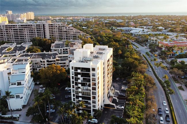 APT-8A - 77 Crandon Blvd, Condo with 2 bedrooms, 2 bathrooms and null parking in Key Biscayne FL | Image 32