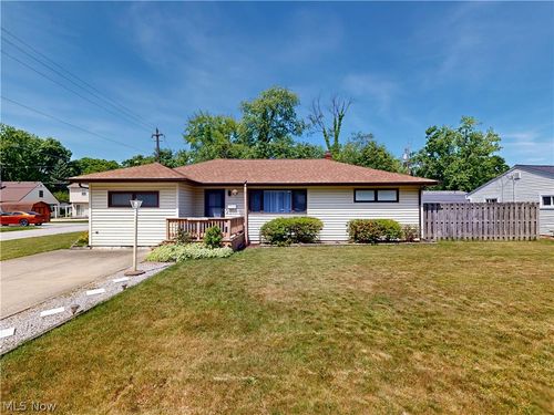 1078 Cherokee Trl, Willoughby, OH, 44094-7211 | Card Image