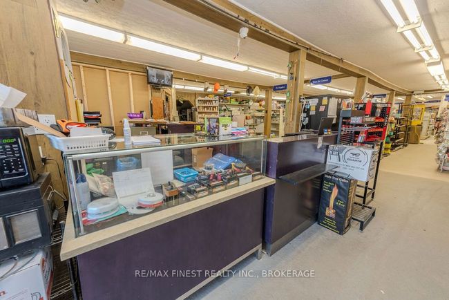 139 Main St, Home with 0 bedrooms, 2 bathrooms and null parking in Seeleys Bay ON | Image 5