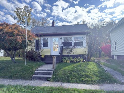 201 Water St, Wadsworth, OH, 44281-1784 | Card Image