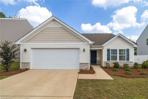 5518 Baverhof Drive, Greensboro, NC, 27405 | Card Image