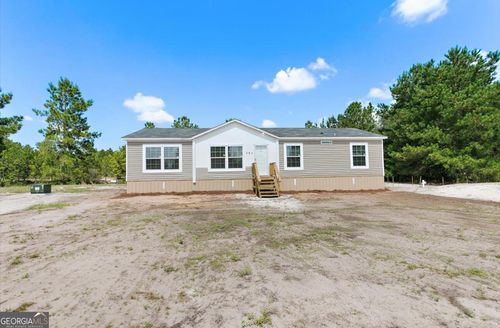 151 Lisa Ln, Hortense, GA, 31543-4926 | Card Image