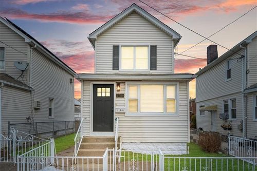 1799 51st St, Brooklyn, NY, 11204-1511 | Card Image