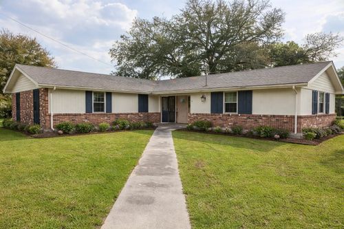 101 Constant Dr, Thibodaux, LA, 70301-6119 | Card Image