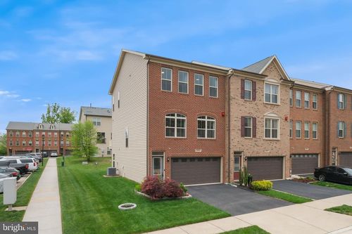 6815 William White Way, HAYMARKET, VA, 20169-2748 | Card Image
