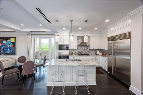 unit-5007-5000 Royal Ct, North Hills, NY, 11040-2643 | Card Image