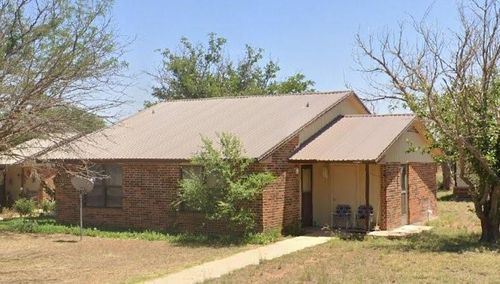 400 Nw 2nd St, Seminole, TX, 79360 | Card Image